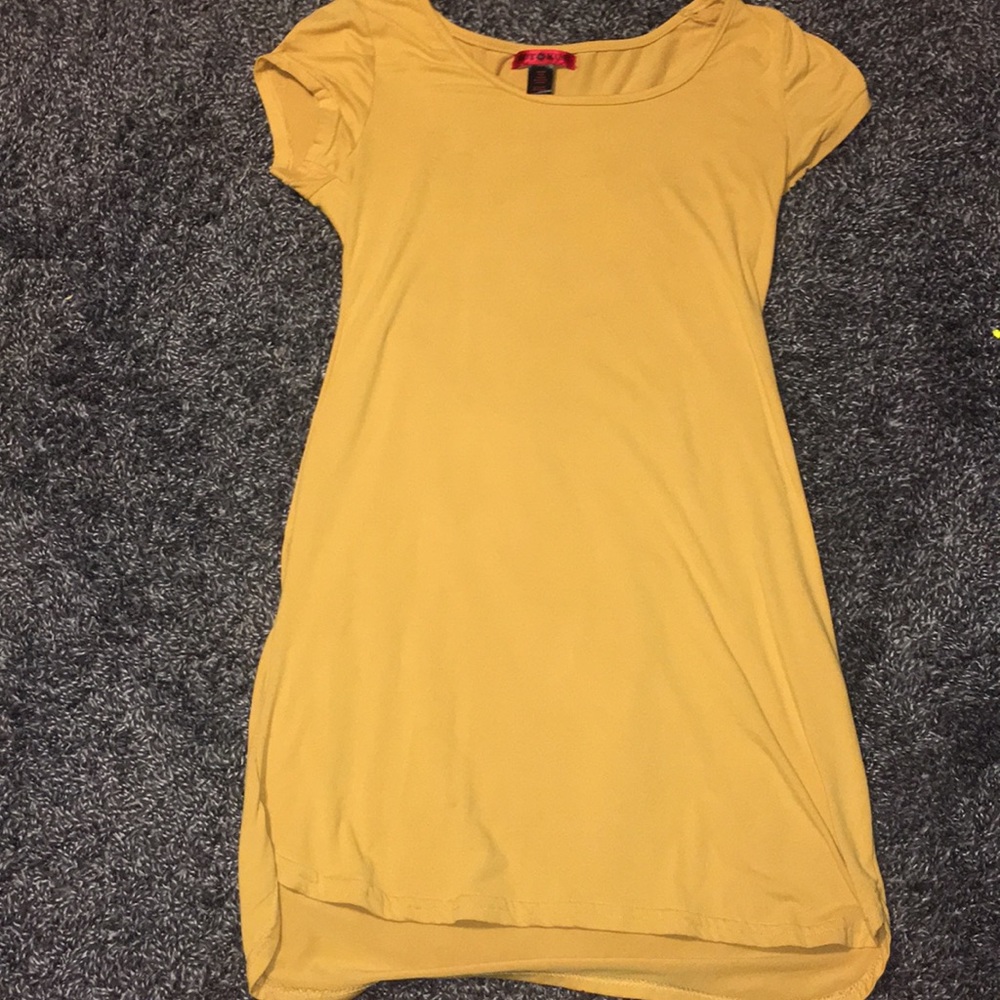 Mustered yellow t-shirt dress